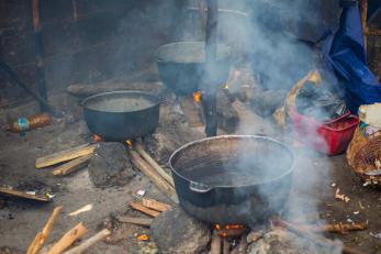Cooking pots
